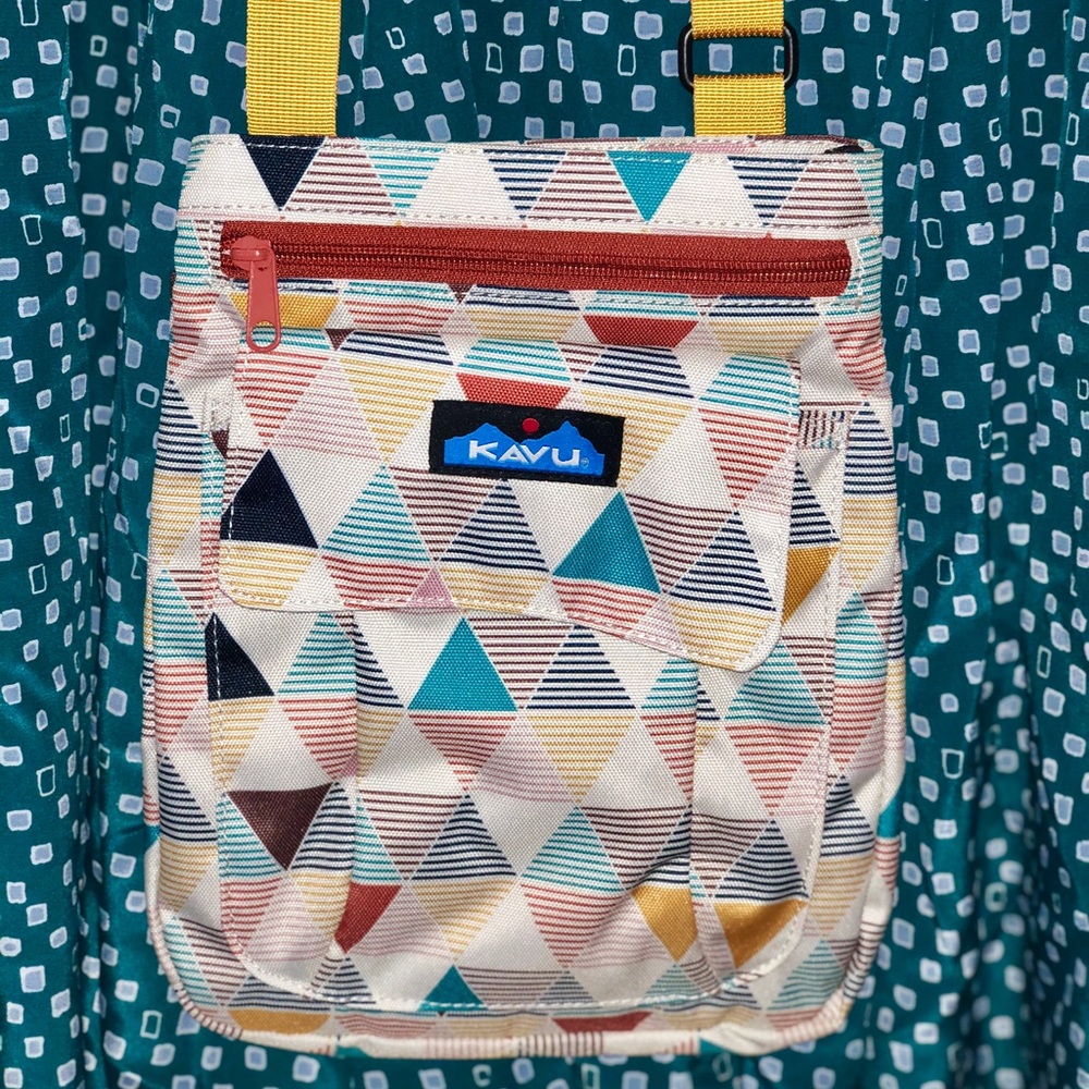 Kavu purse in mint condition. Never used.